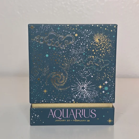 Anthropologie Aquarius Scented Candle 9.5oz NEW - Picture 3 of 11